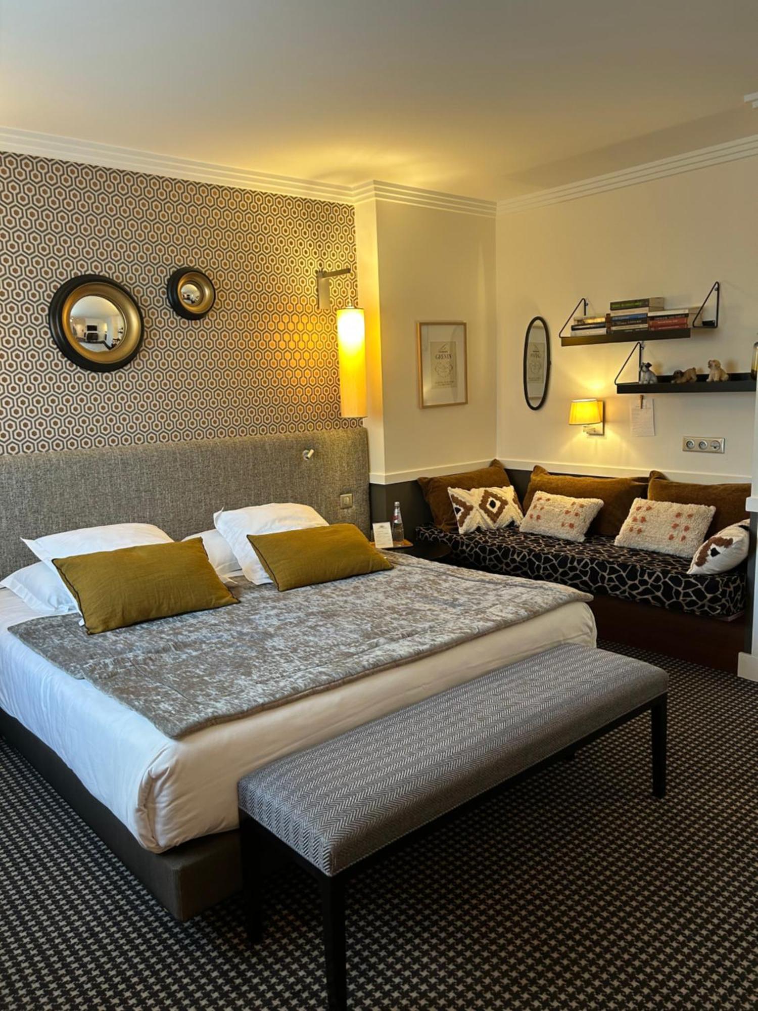Hotel Jardin Le Pasteur Chalons en Champagne Bagian luar foto