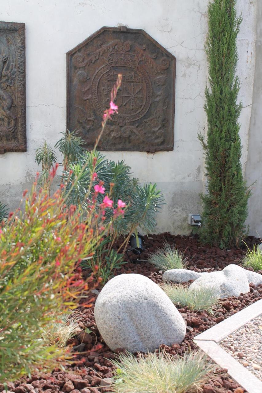 Hotel Jardin Le Pasteur Chalons en Champagne Bagian luar foto