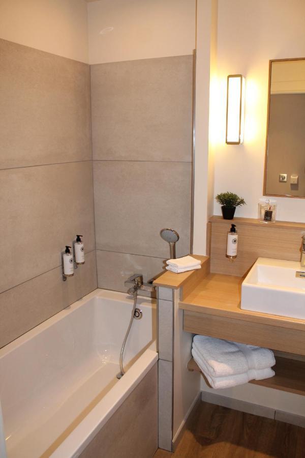 Hotel Jardin Le Pasteur Chalons en Champagne Bagian luar foto