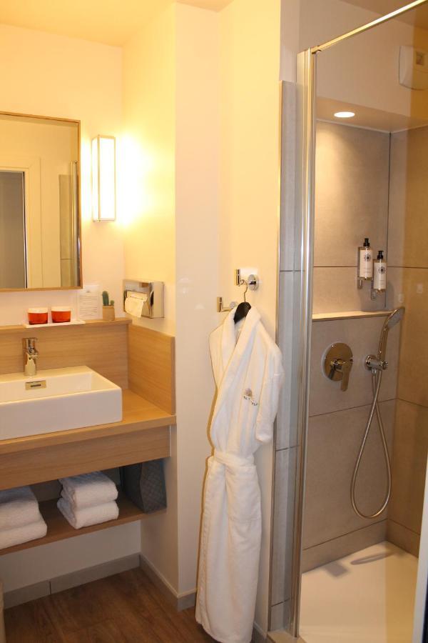 Hotel Jardin Le Pasteur Chalons en Champagne Bagian luar foto